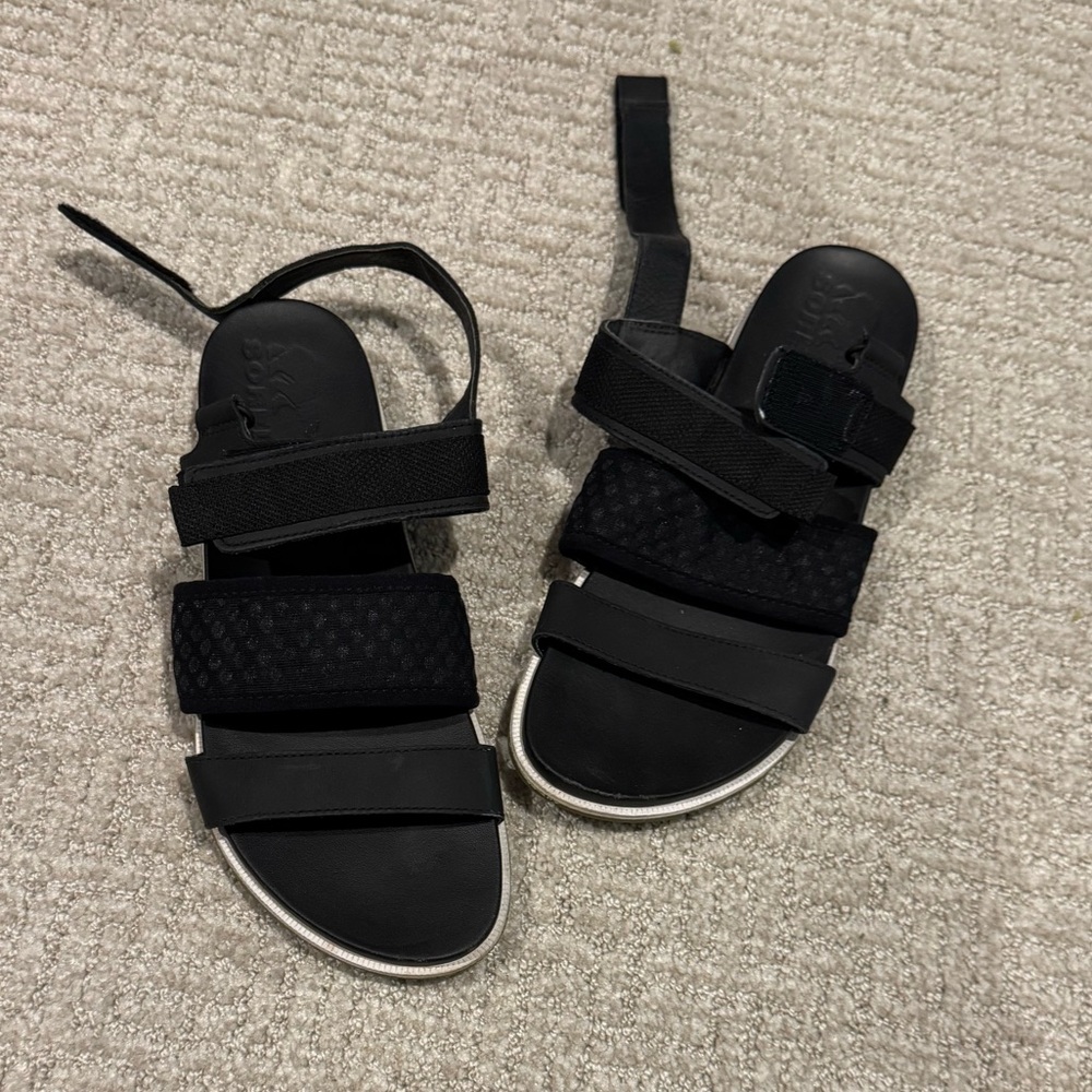 Women’s Sorel Stylish Black Sandals Size 9.5